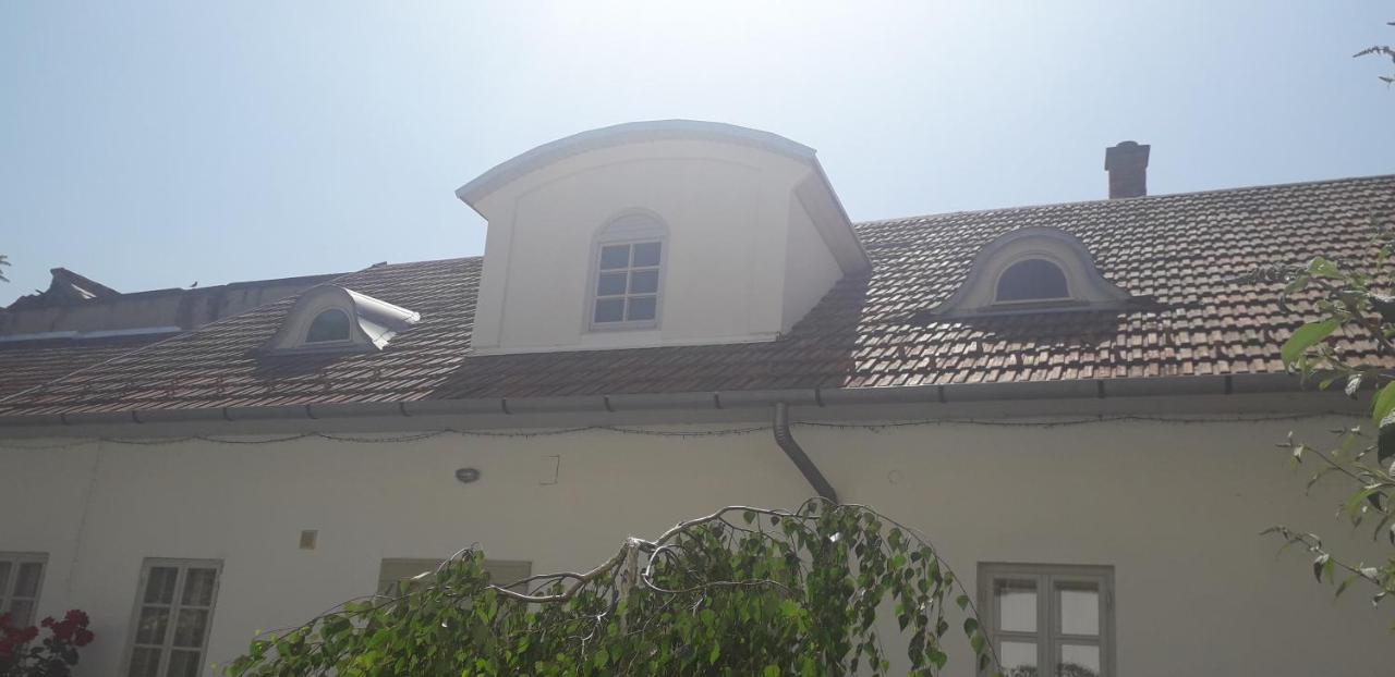 Plitzner Belvarosi Apartmanhaz Eger Ngoại thất bức ảnh